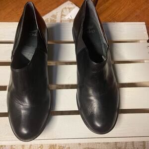 Dansko Black Baylee size 39